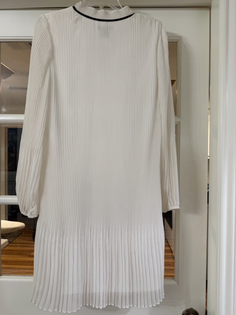 DKNY trendy pleated dress - Picture 6 of 8